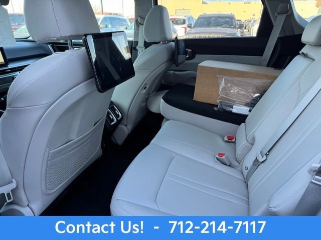 2025 Kia Sorento S - Photo 14
