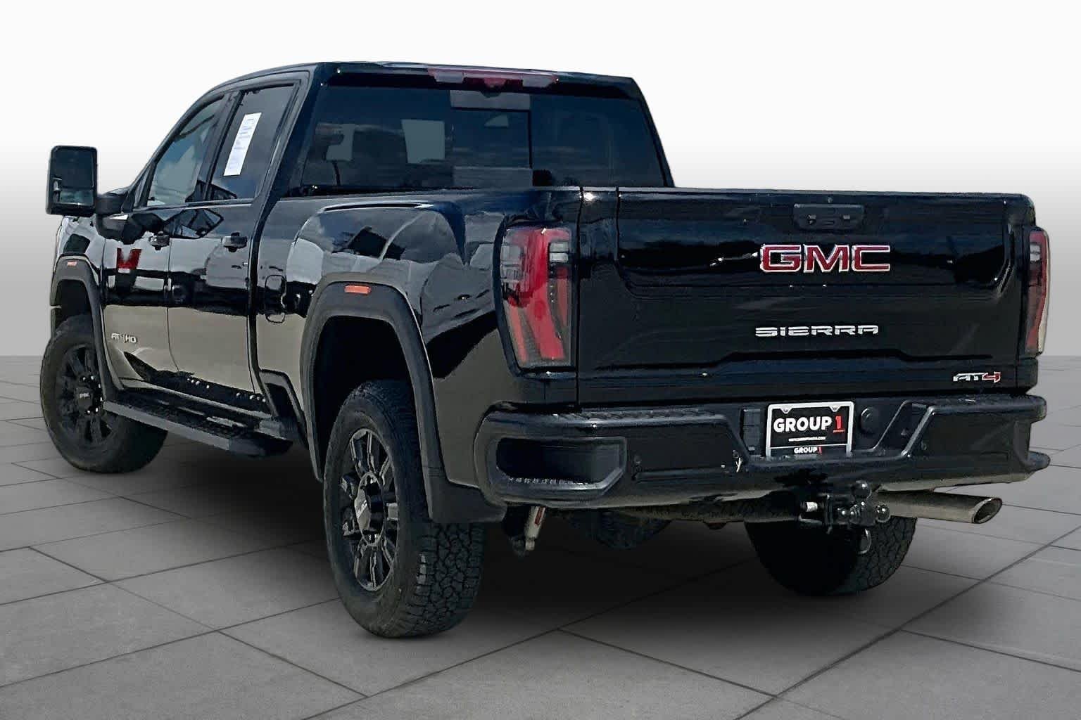 Used 2025 Onyx Black GMC AT4 image 11