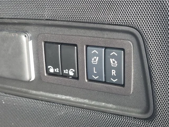 Used 2025 Black Cadillac Sport Platinum image 10