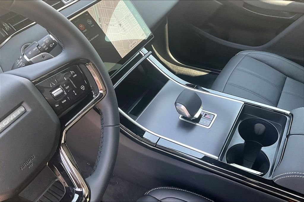 New 2026 Fuji White Land Rover Hoxton Edition image 8