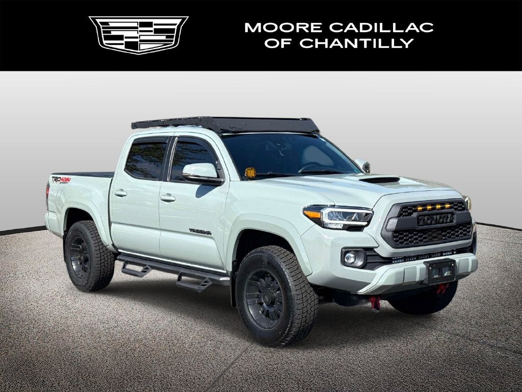 Used 2022  Toyota SR image 1