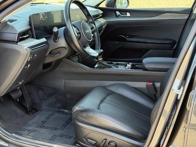 Certified Used 2025 Gray Kia  image 6