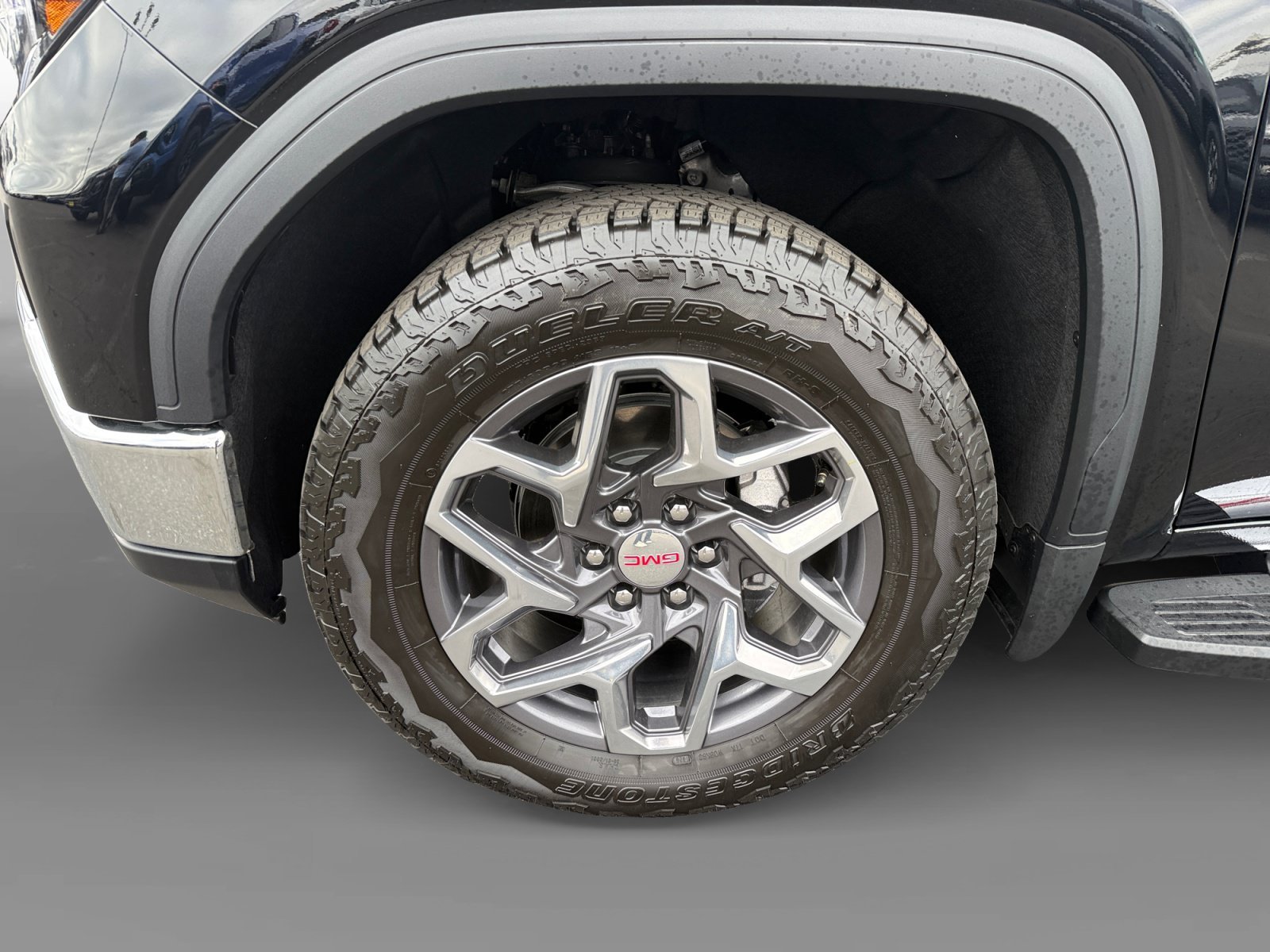 New 2026 Onyx Black GMC SLT image 9