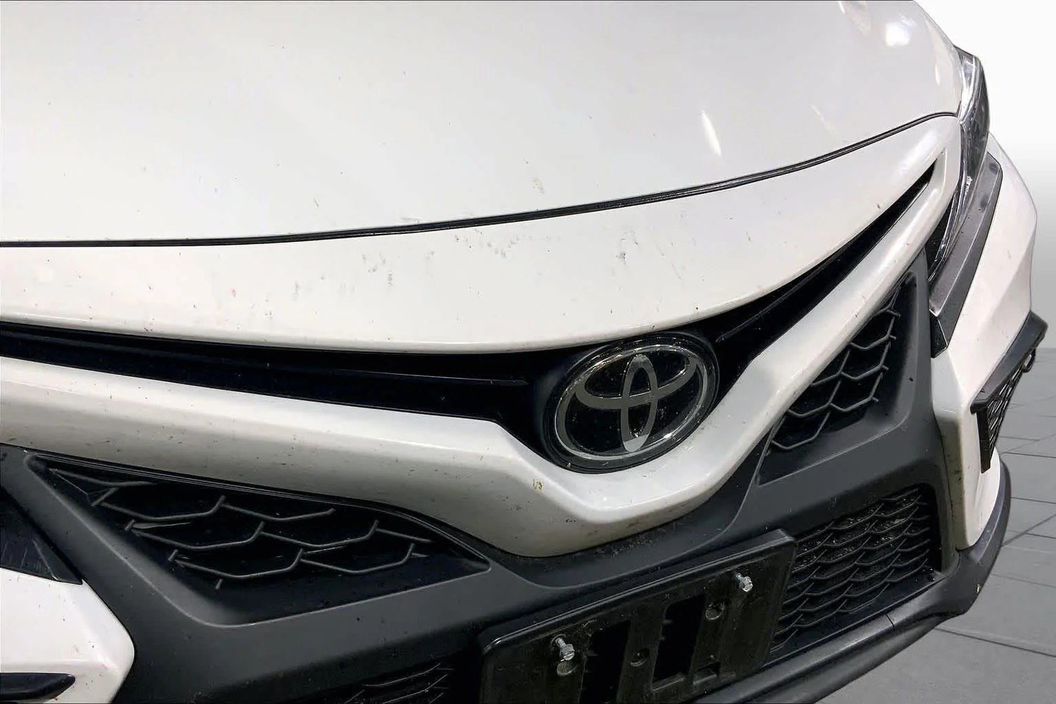 Used 2024 Ice Cap Toyota SE image 30