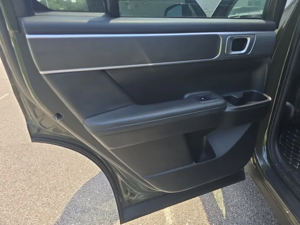 Used 2024 Rockwood Green Hyundai XRT image 16