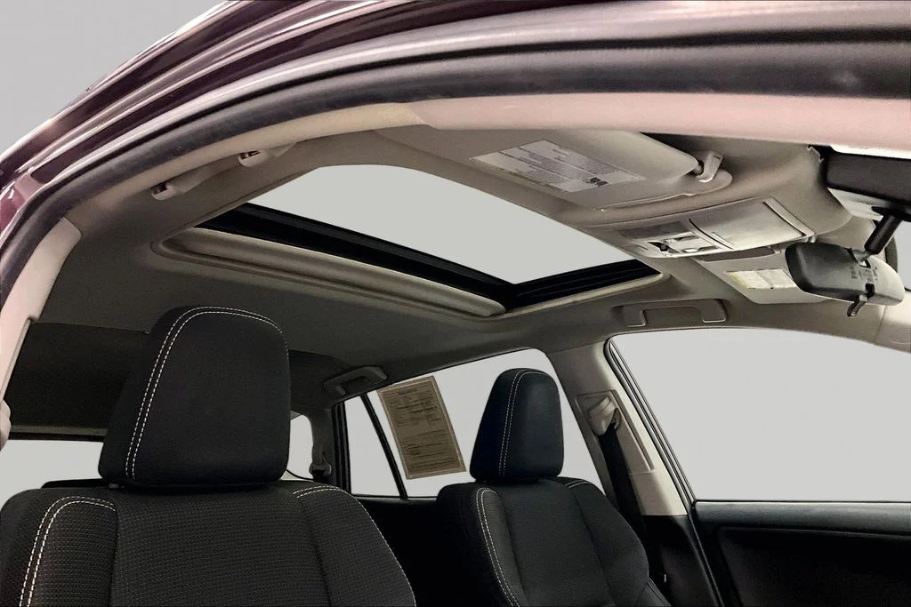 Used 2018 Black Toyota XLE image 28