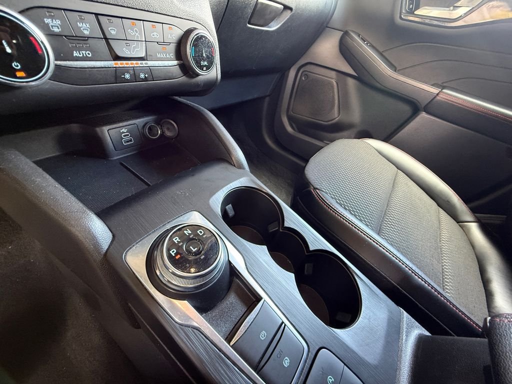 Used 2025 Gray Ford ST-Line image 22