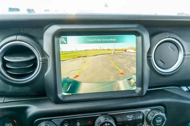 Used 2021 White Jeep Overland image 23