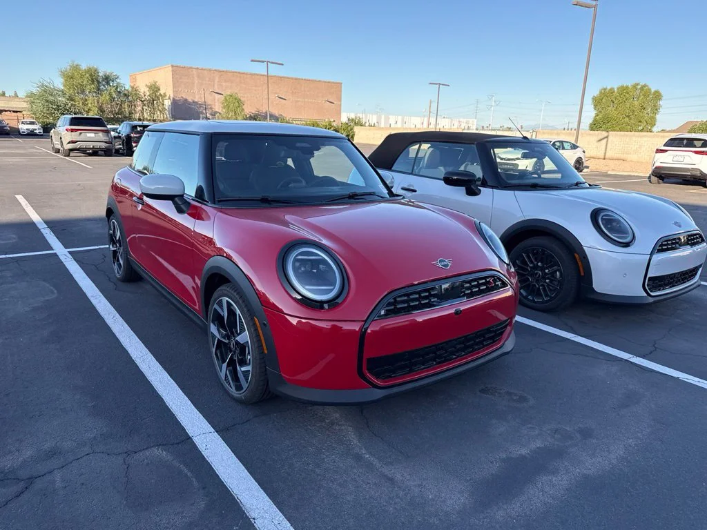 New 2027 Chili Red II MINI Iconic image 3