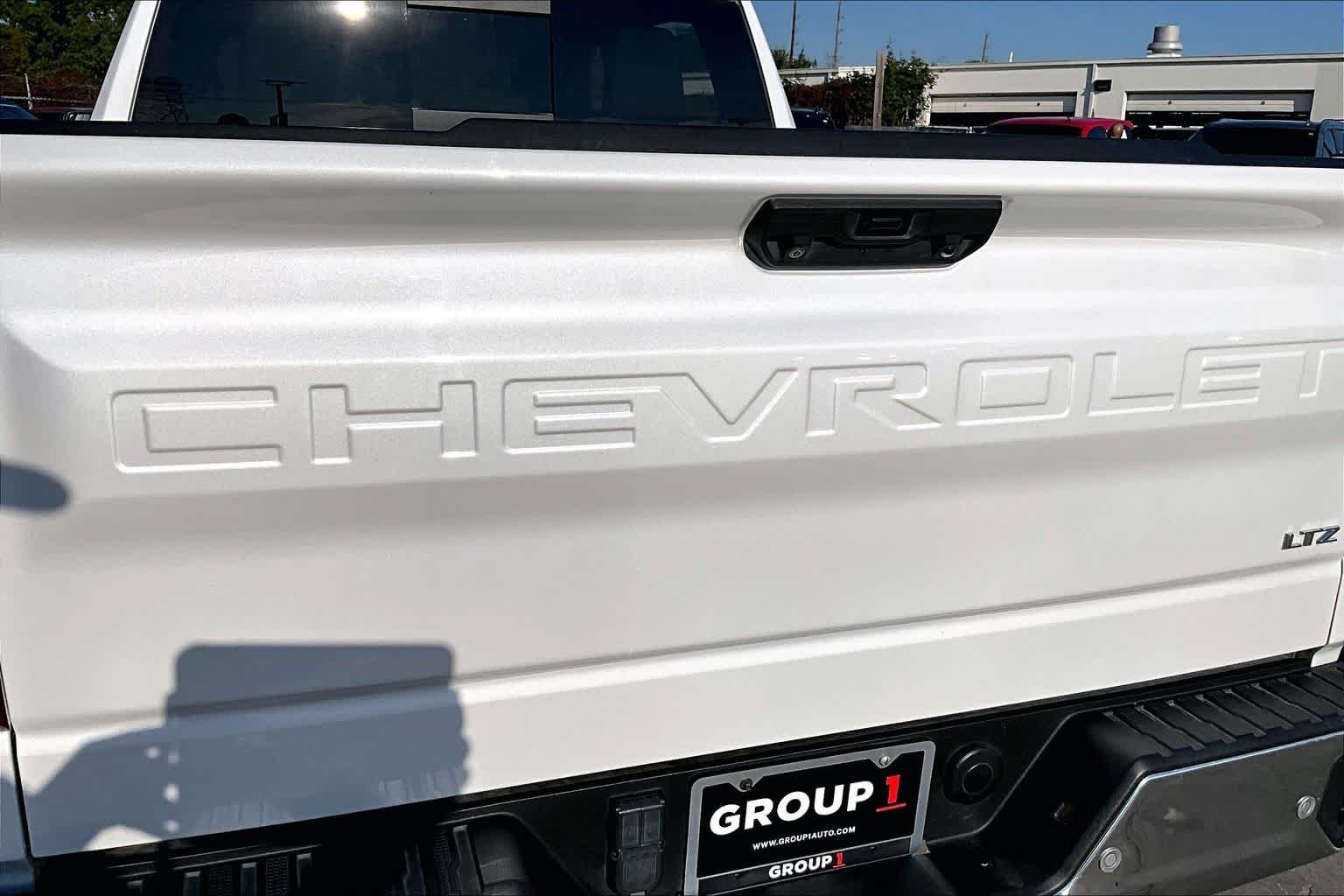 Used 2023 Iridescent Pearl Tricoat Chevrolet LTZ image 31