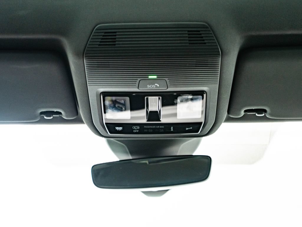 Used 2023 Opal White Volkswagen Pro S image 38