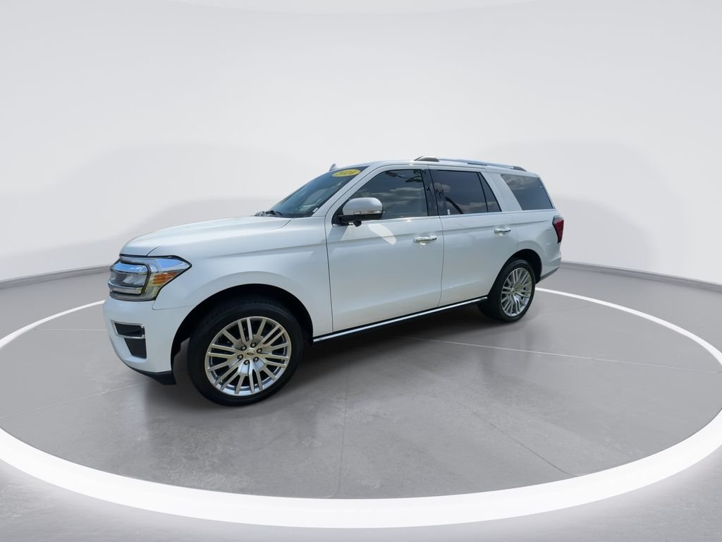 Used 2024 White Ford Limited image 4