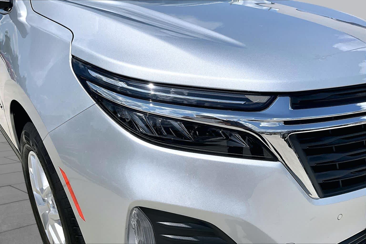 Used 2022 Silver Ice Metallic Chevrolet LT image 26