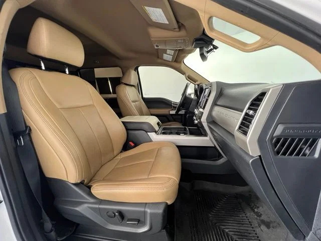 Used 2022 White Ford Lariat image 39