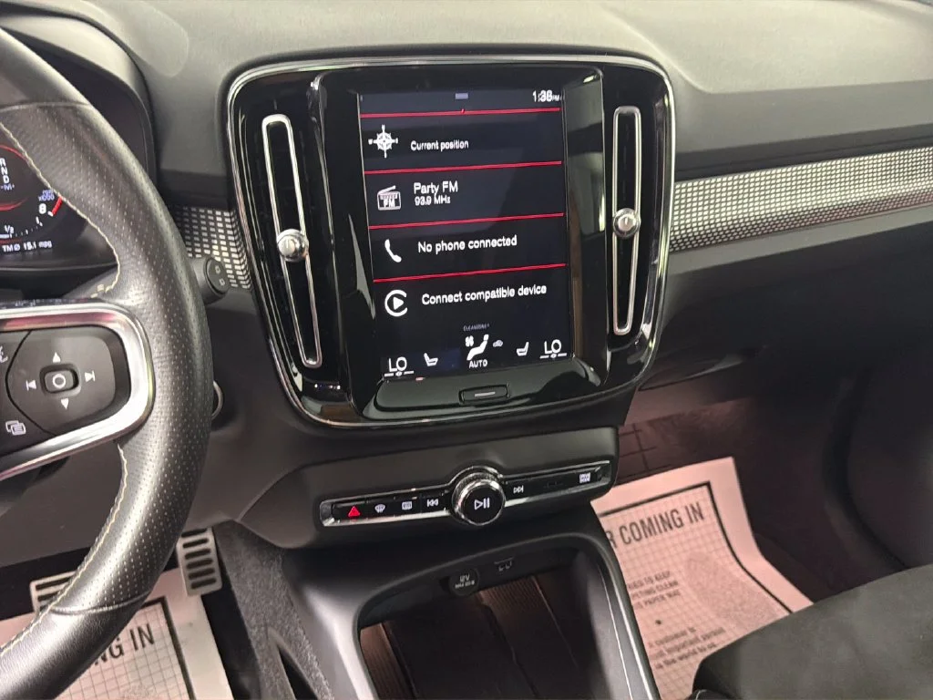 2021 Volvo XC40 R-Design - Photo 21