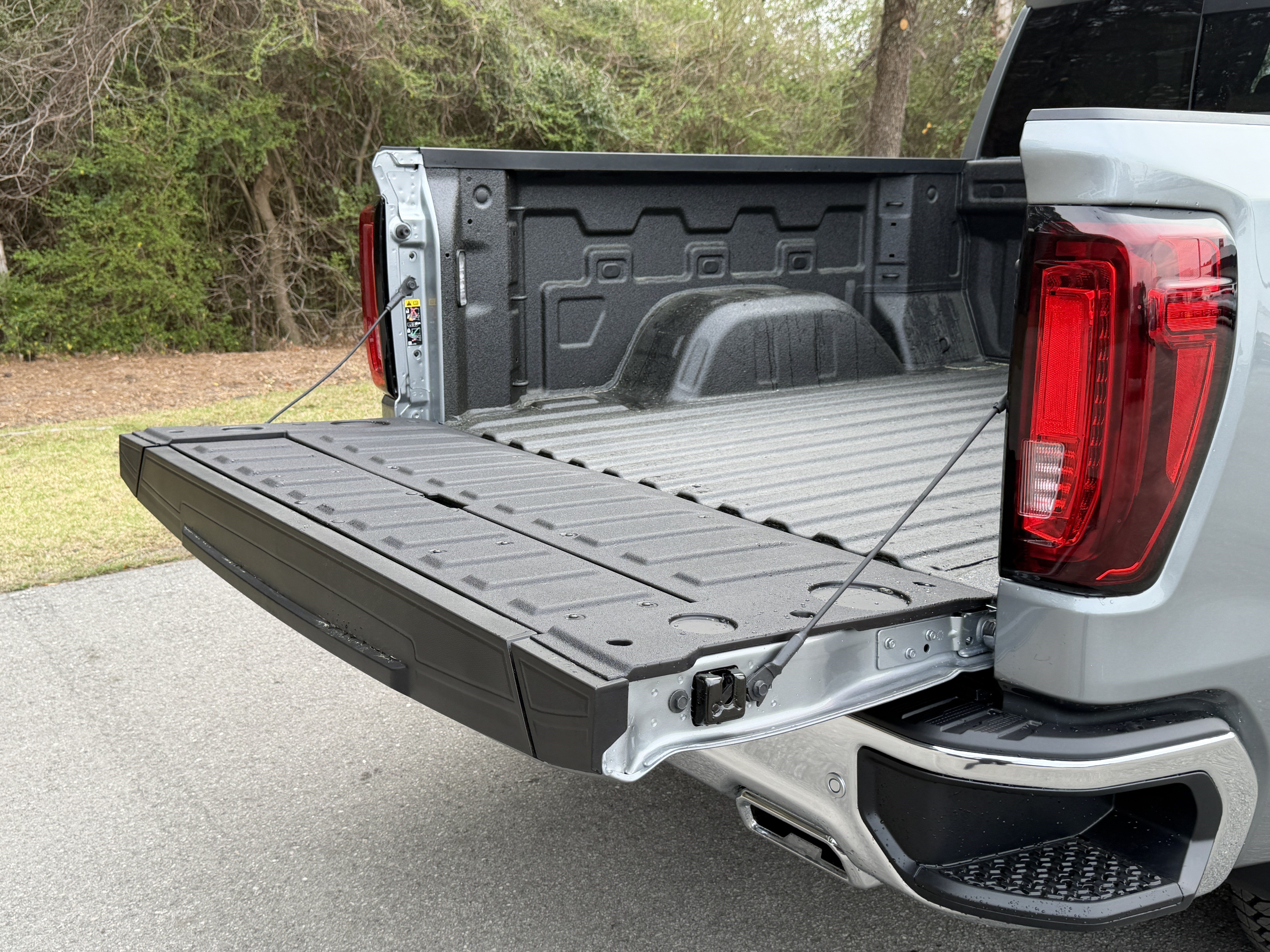 2026 GMC Sierra 1500 SLT - Photo 15