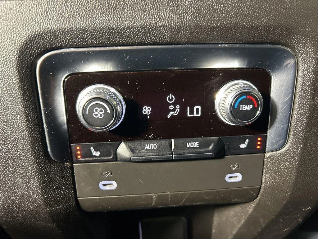 Used 2021 Onyx Black GMC Denali image 31