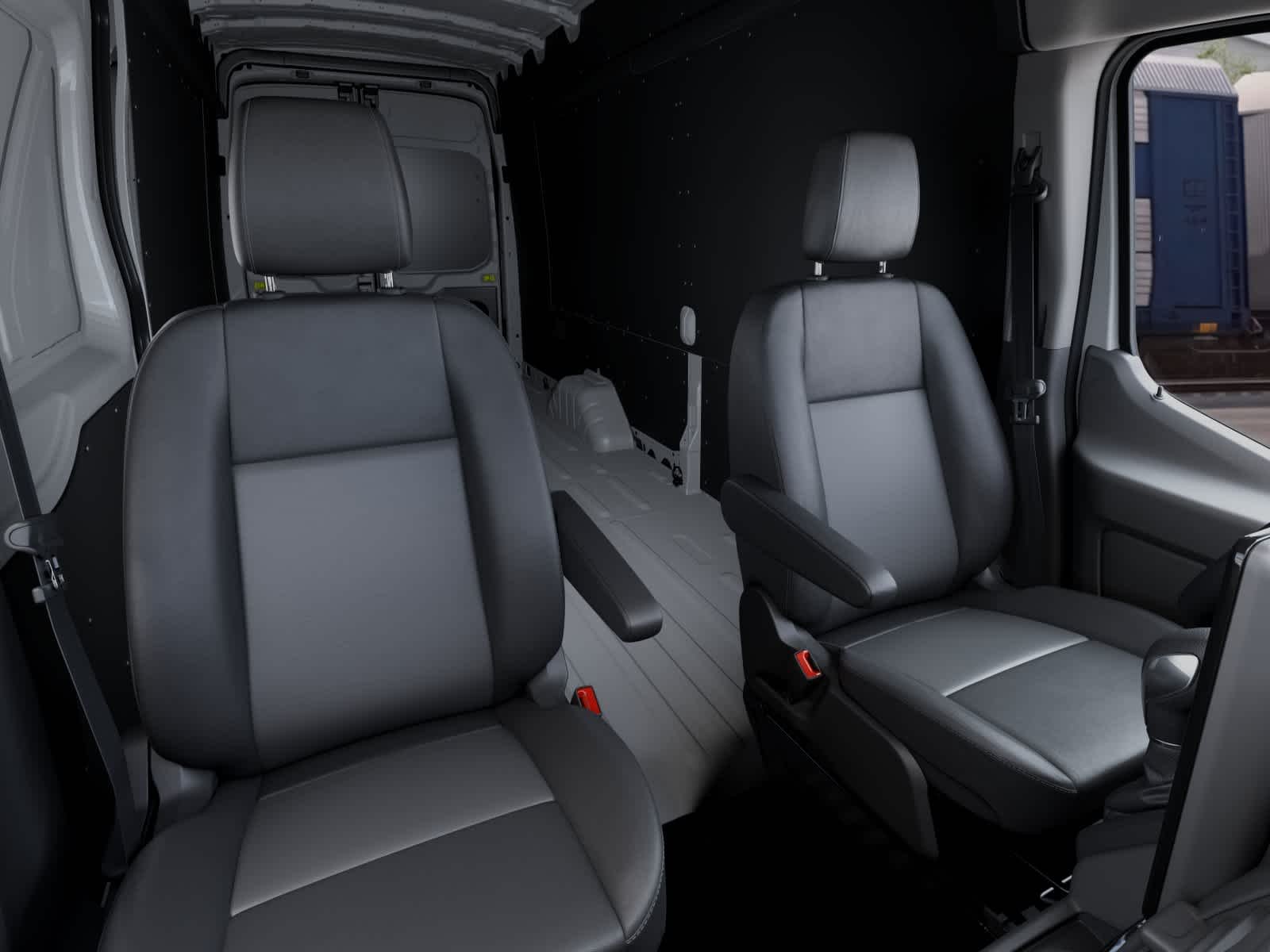 Nueva furgoneta Ford Cargo 2027 en color Oxford White, imagen 10