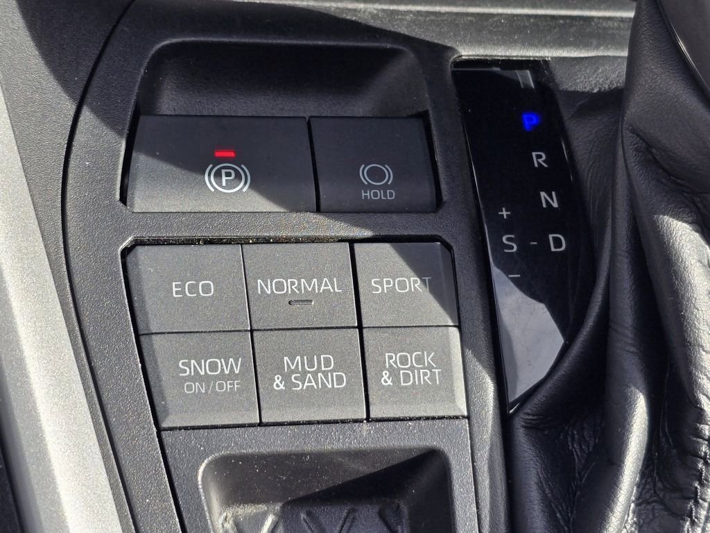 Used 2022 Magnetic Gray Metallic Toyota XLE Premium image 12
