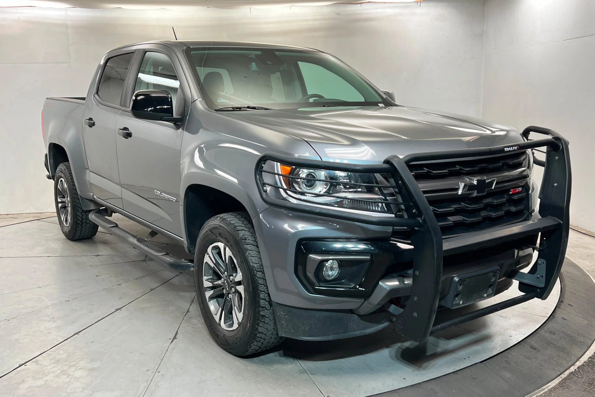 Used 2021 SATIN STEEL METALLIC Chevrolet 4WD Z71 image 7