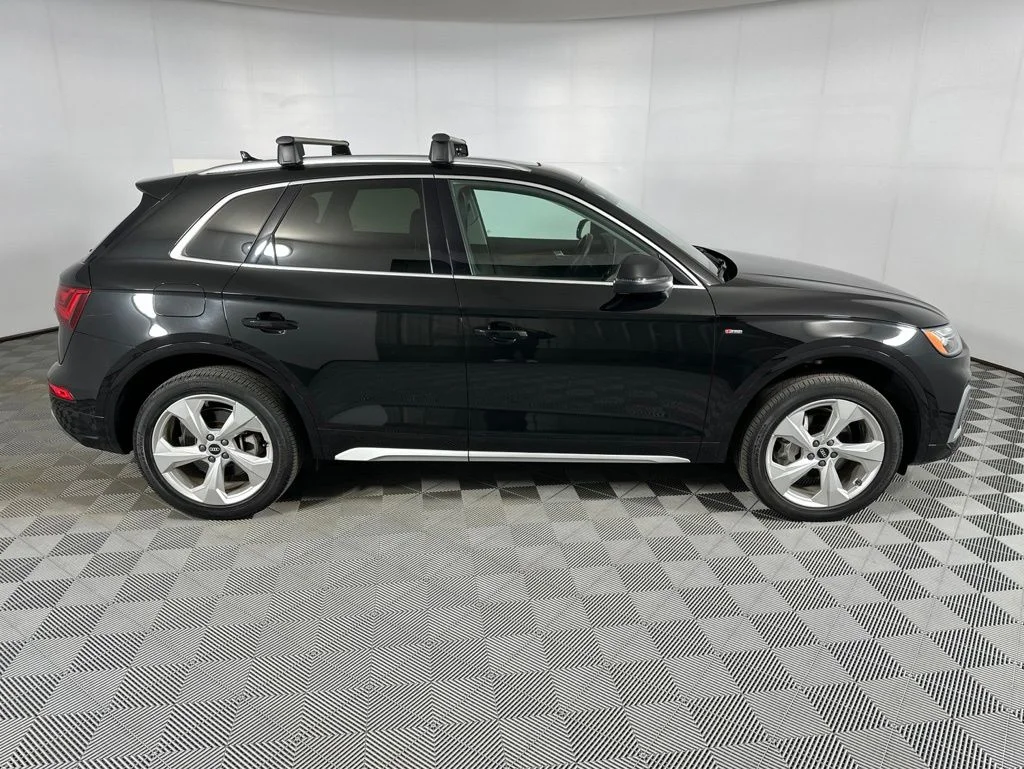 Used 2023 Black Audi 45 S line Premium image 4