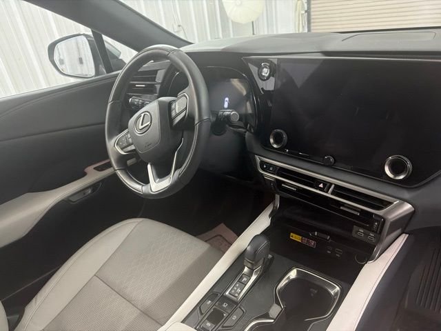 2024 Lexus RX 350 - Photo 25
