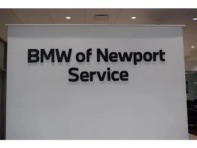 New 2026 Tanzanite Blue II Metallic BMW 530i xDrive image 38