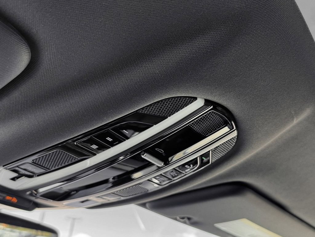 Used 2023 White Porsche Base image 25