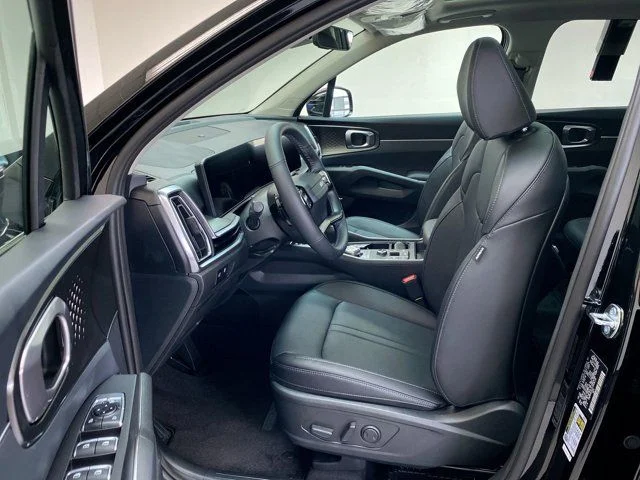 New 2026 Aurora Black Pearl Kia EX image 16