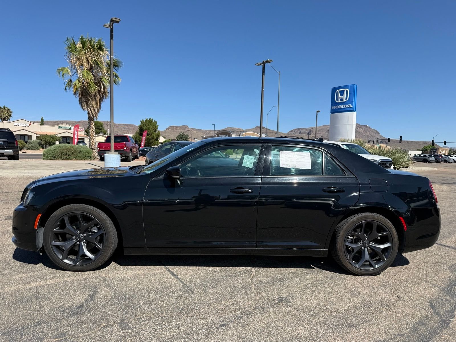 2023 Chrysler 300 S - Photo 8