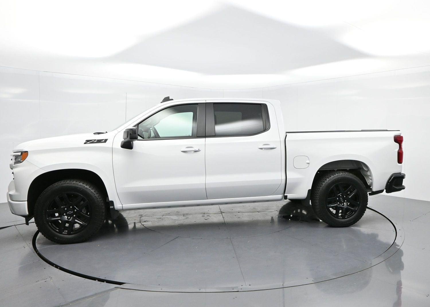 Used 2023 Summit White Chevrolet RST image 4