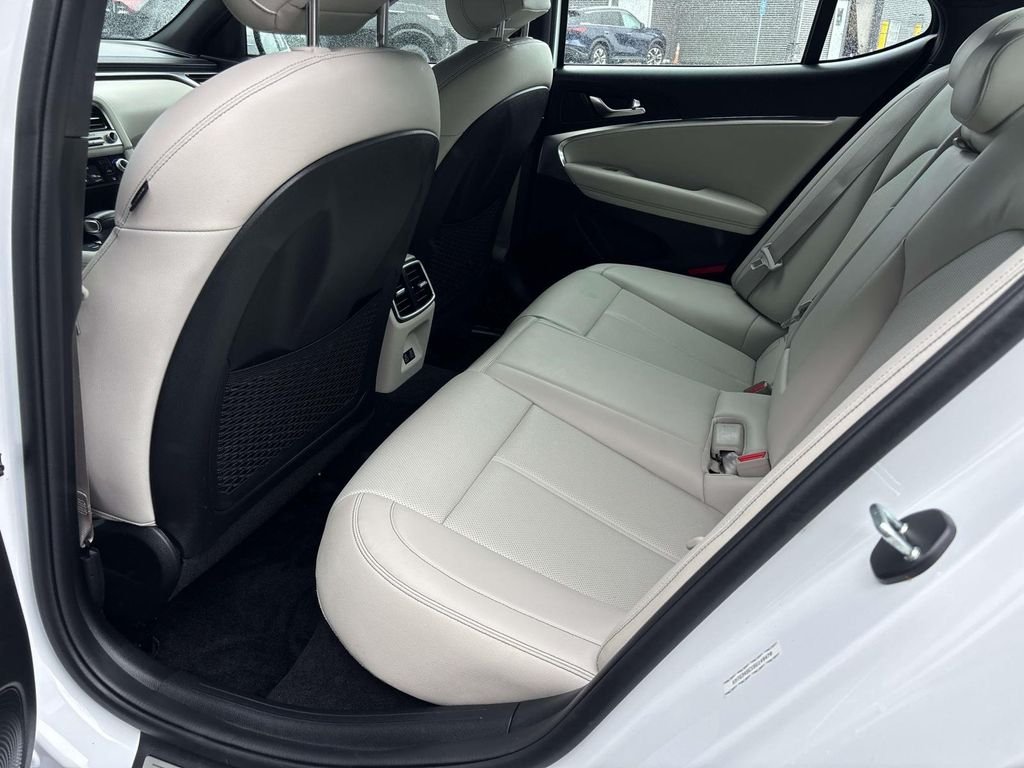 Used 2025 White Genesis 2.5T image 10