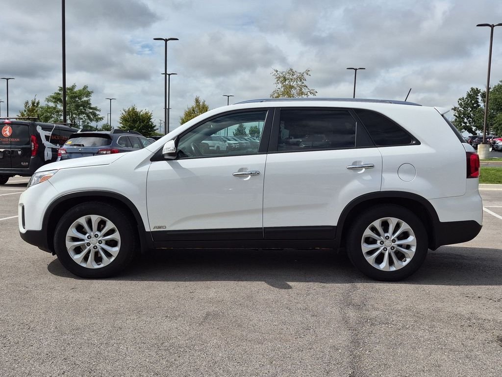 Used 2014 White Kia EX image 4