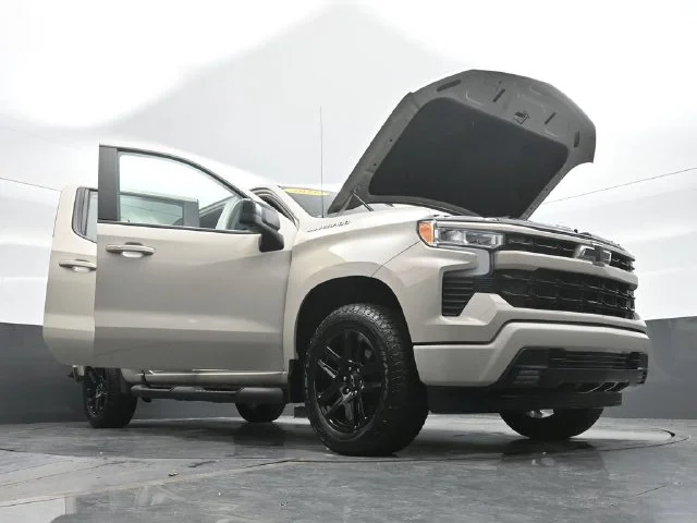 Used 2026 White Chevrolet RST image 32