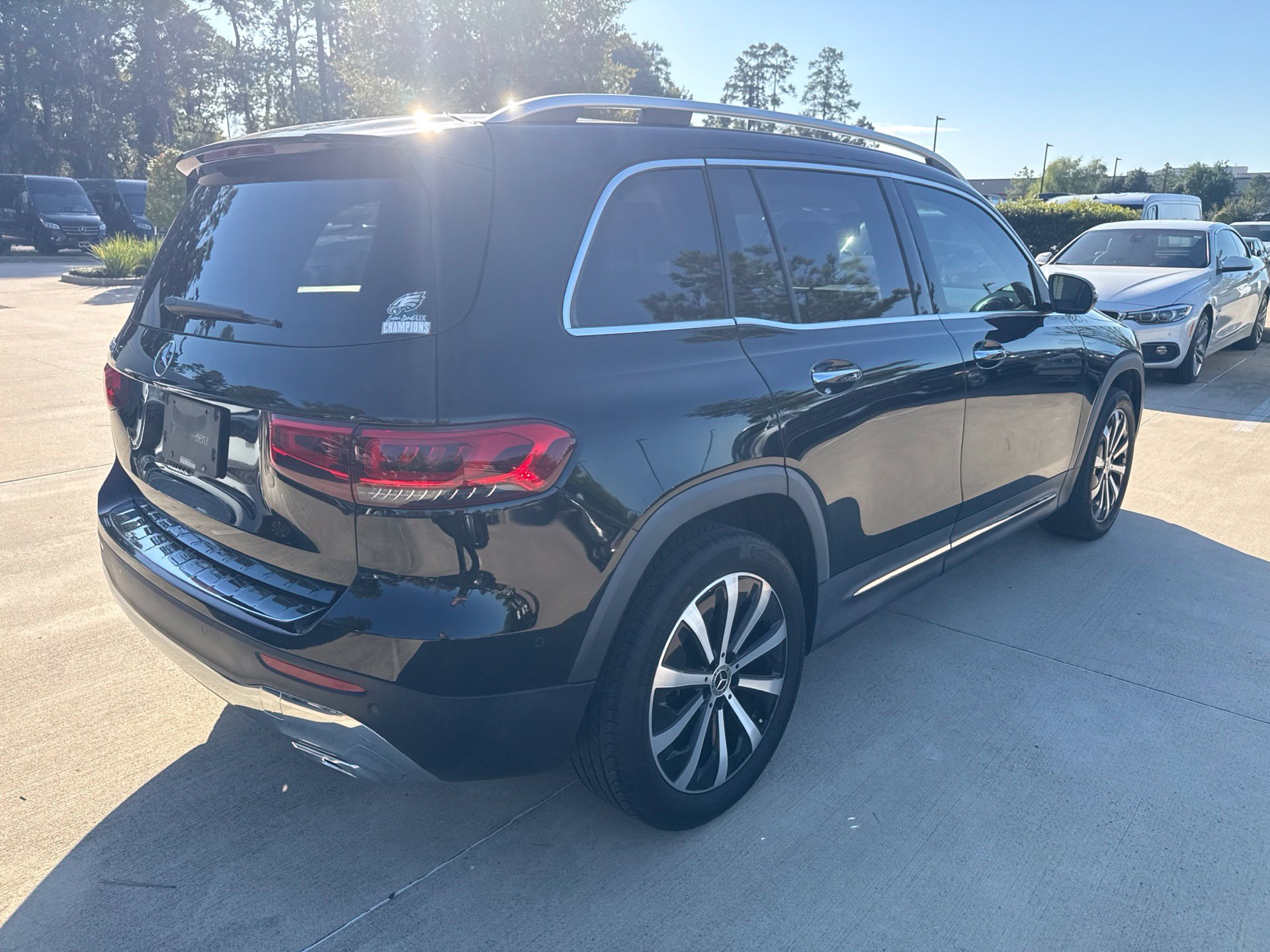Used 2022 Night Black Mercedes-Benz GLB 250 image 4