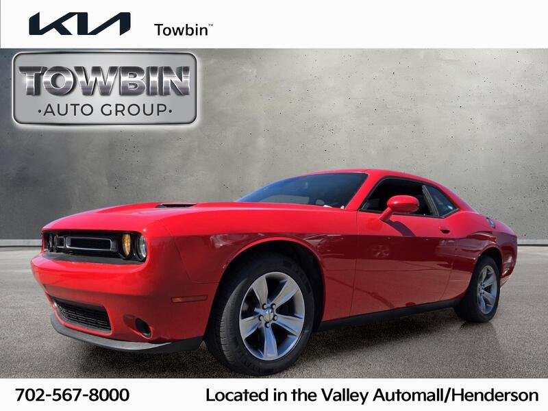 2017 Dodge Challenger SXT's photo