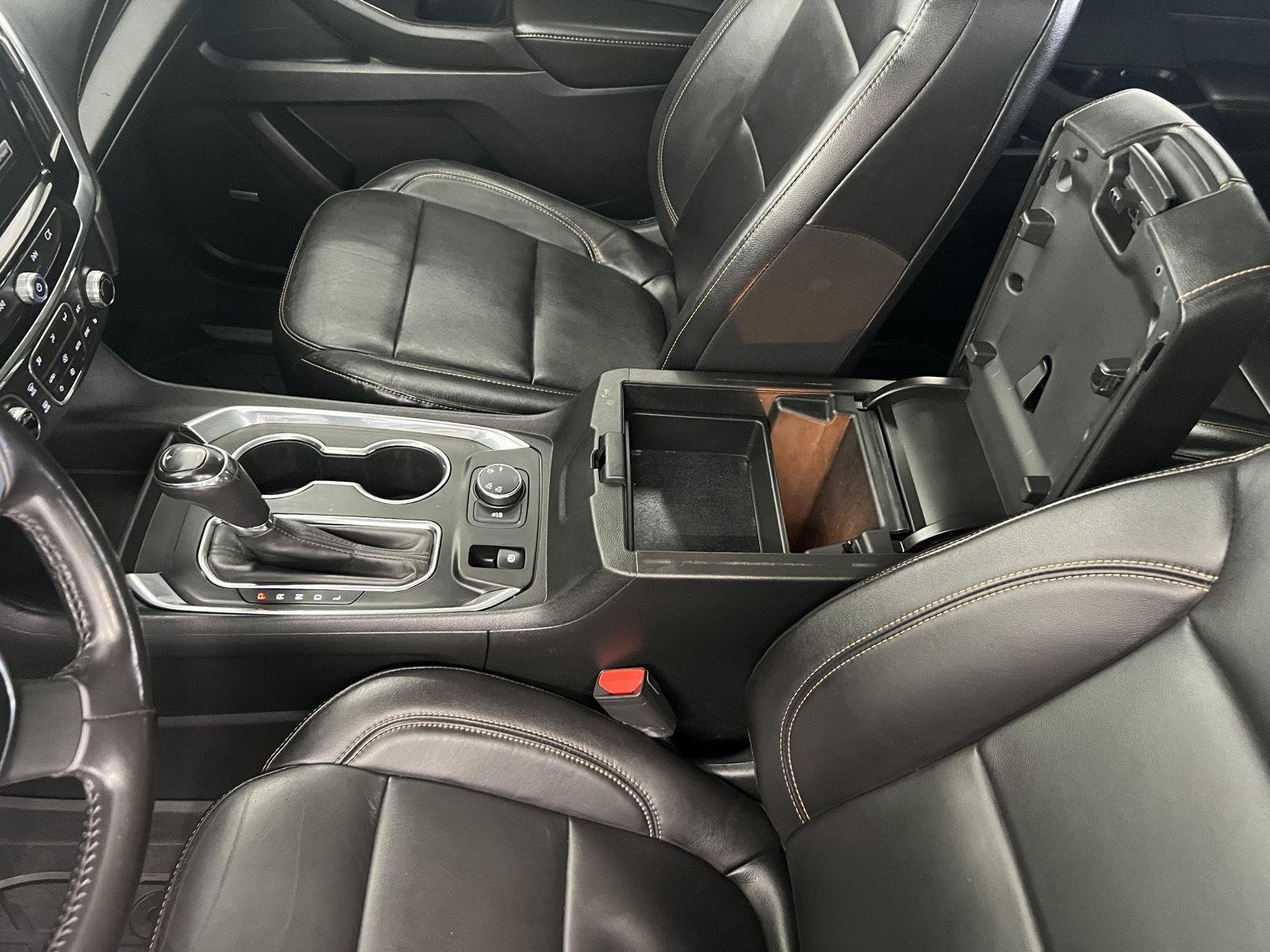 Used 2019 Summit White Chevrolet RS image 18