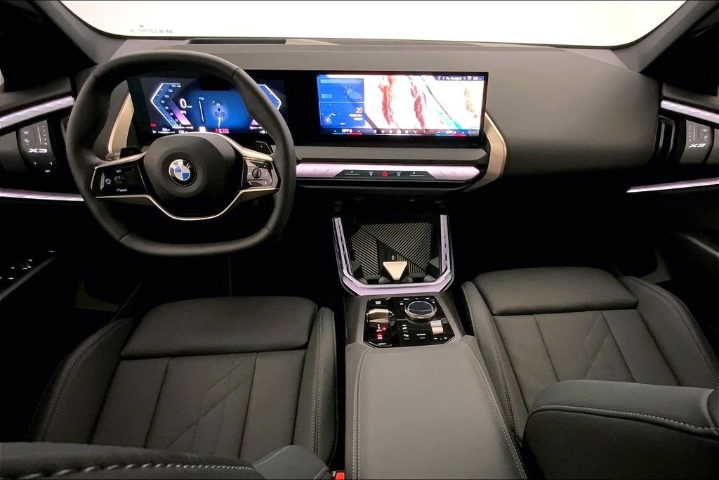 Used 2025 Skyscraper Grey Metallic BMW  image 16