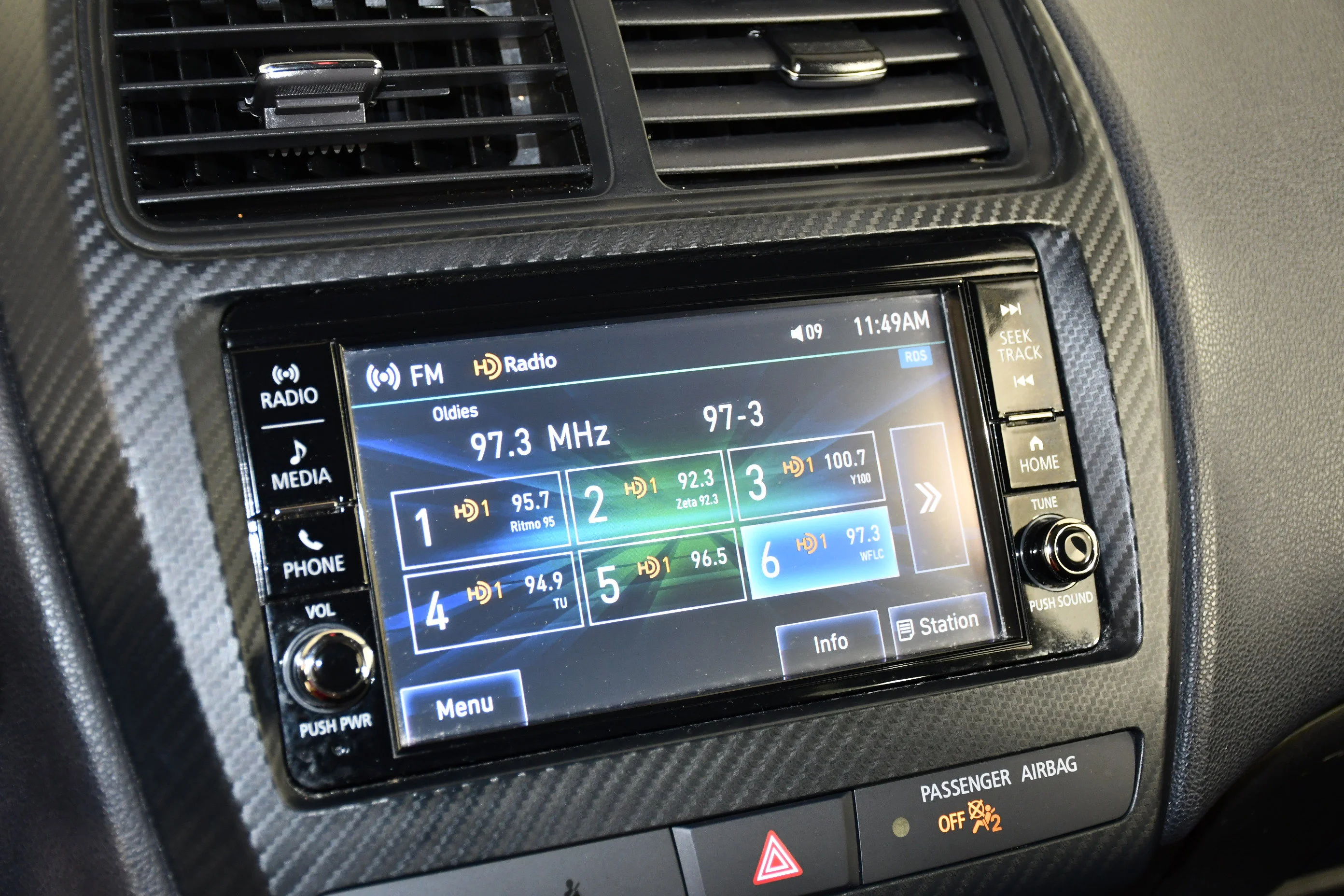 Certified Used 2024 Gray Mitsubishi SE image 17
