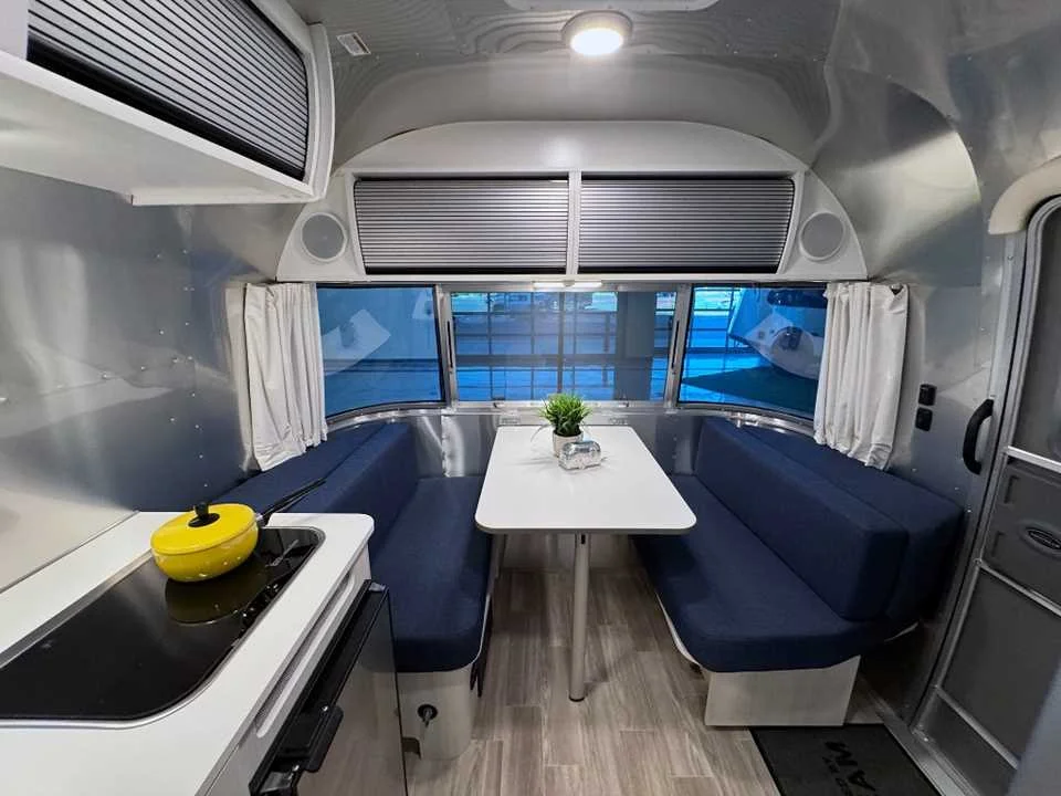 Used 2025  AIRSTREAM  image 19