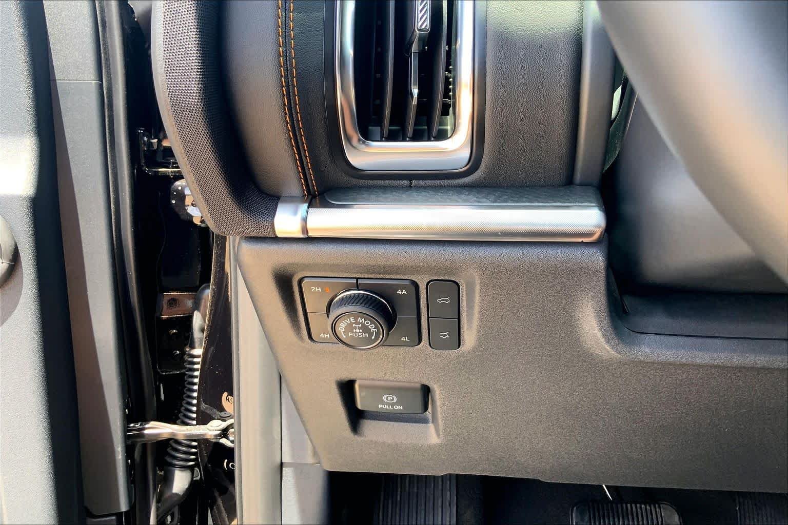 New 2026 Agate Black Metallic Ford Tremor® image 20