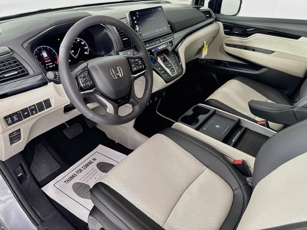 Certified Used 2026 Silver Honda Elite image 10