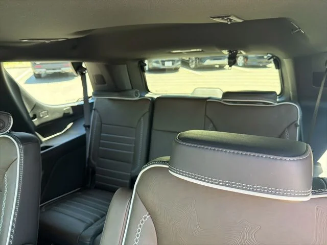 Used 2026 Glacier White GMC Denali Ultimate image 28