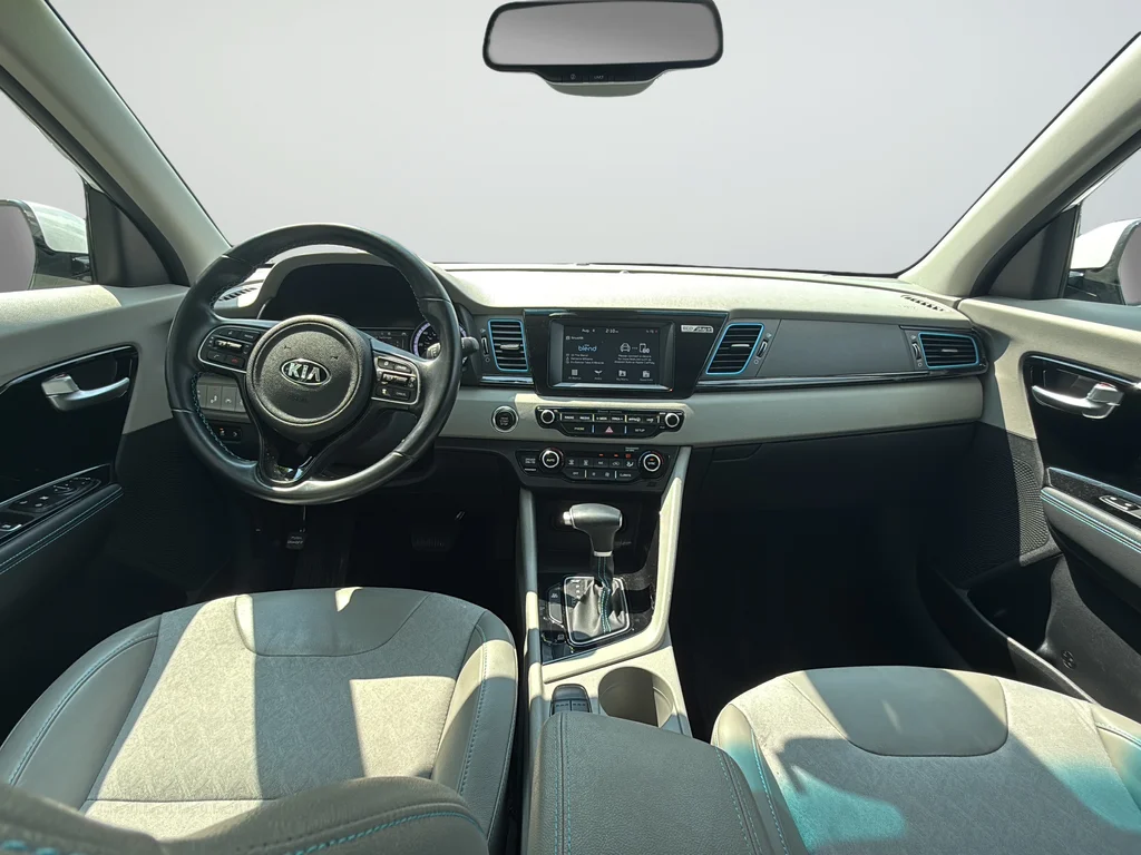 Used 2019 White Kia EX image 9