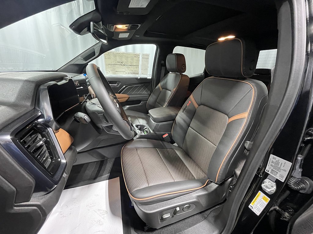 2026 GMC Canyon AT4 - Photo 17