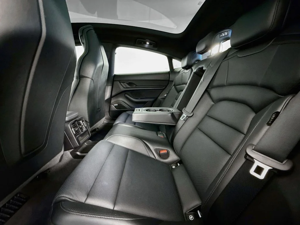 Used 2023 White Porsche Base image 25