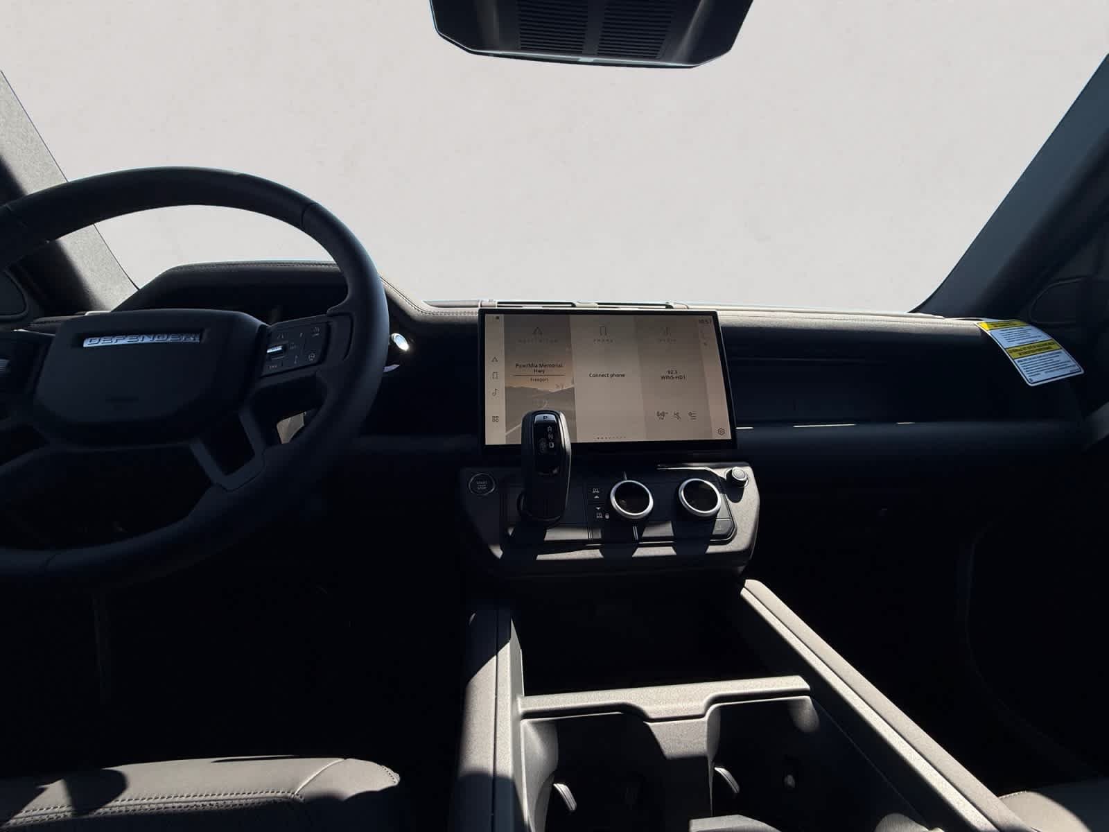 New 2026 Fuji White Land Rover X-Dynamic SE image 11