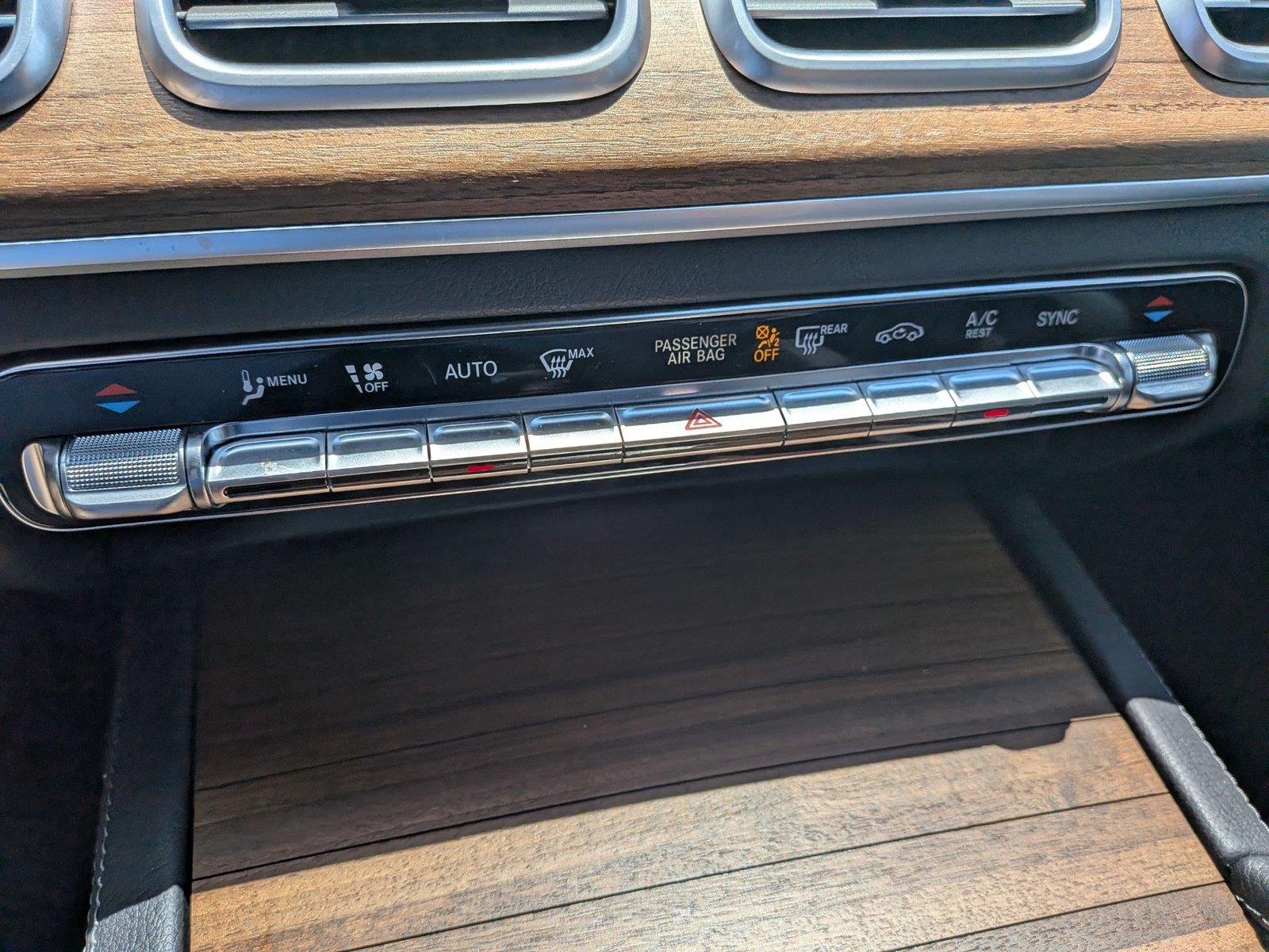 Used 2025 Cirrus Silver Metallic Mercedes-Benz GLS 450 image 27
