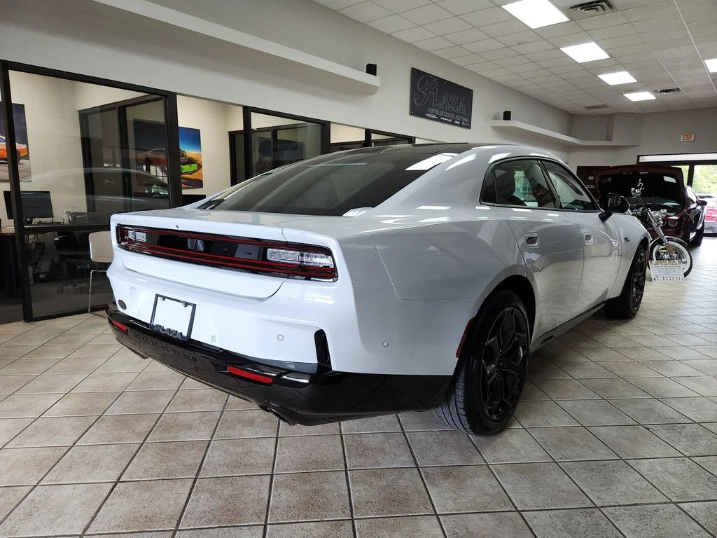 New 2026 White Knuckle Exterior Paint Dodge R/T Plus image 3