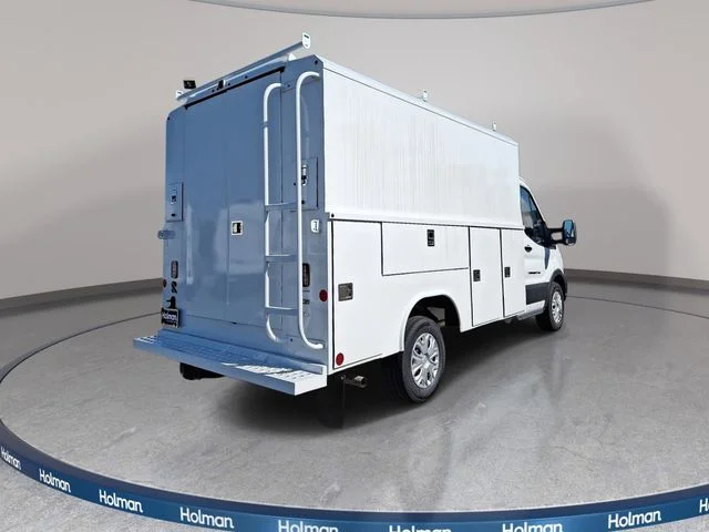 New 2026 Oxford White Ford Base image 4